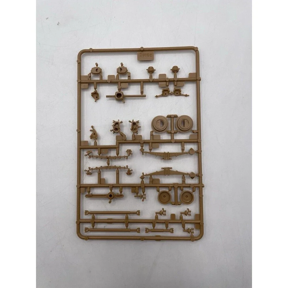 1/35 Zvezda German Mercedes 4X4 L 4500A Cargo Truck Schwerer Model Kit 3596 READ